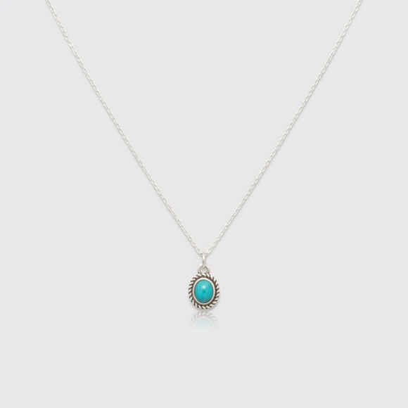 Turquoise Oval Pendant 925 Sterling Silver Necklace 16in - Picture 1 of 5